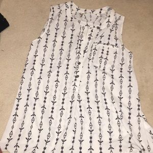 Black and white printed top